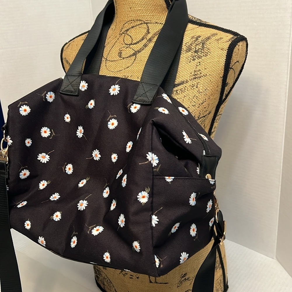 ALICE + OLIVIA BLACK AND WHITE DAISY CARRY ON BAG